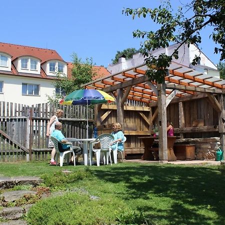 Apartamento Penzion Gomelská Horní Stropnice Exterior foto